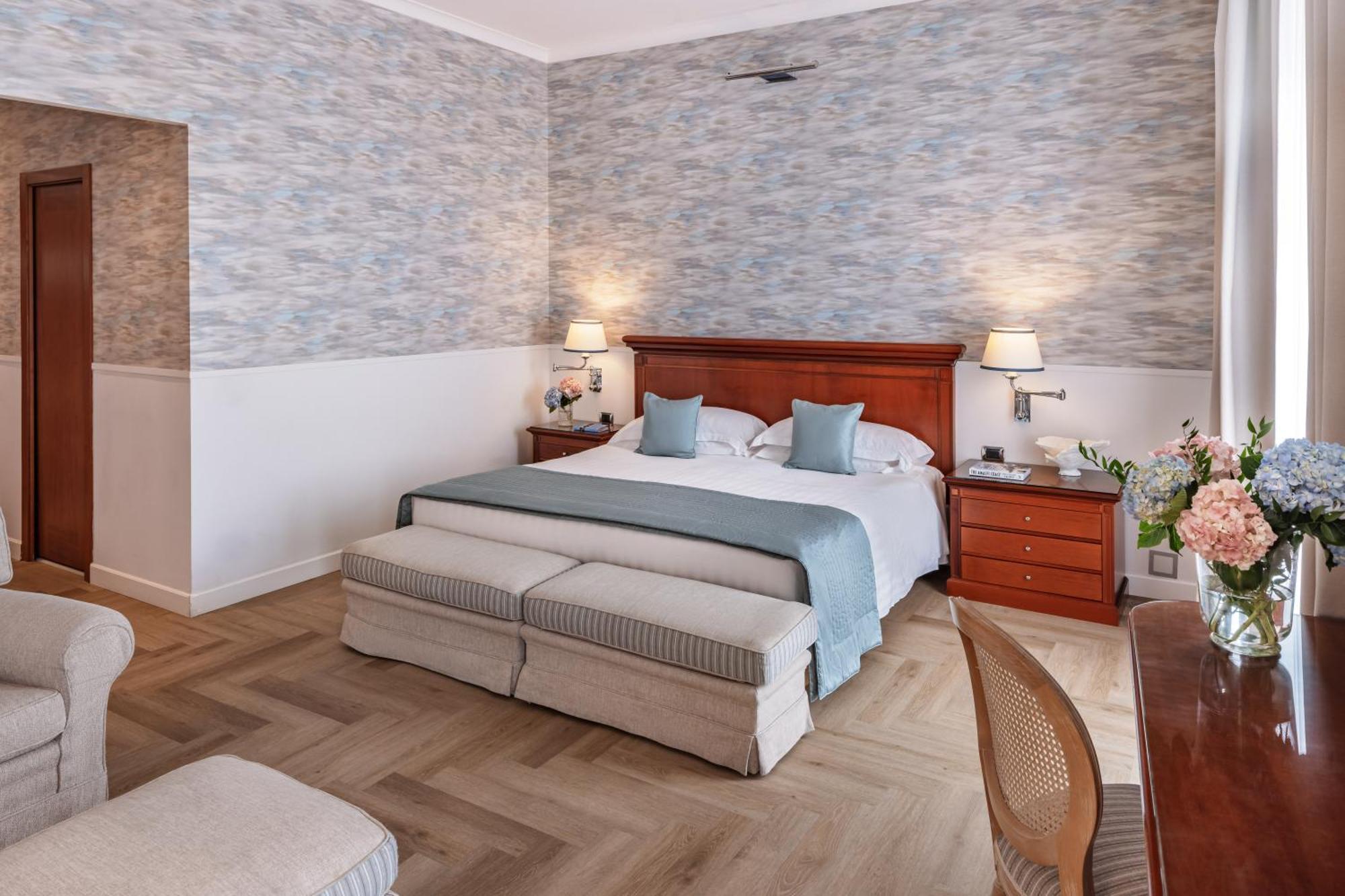 Starhotels Terminus 4* Nápoles